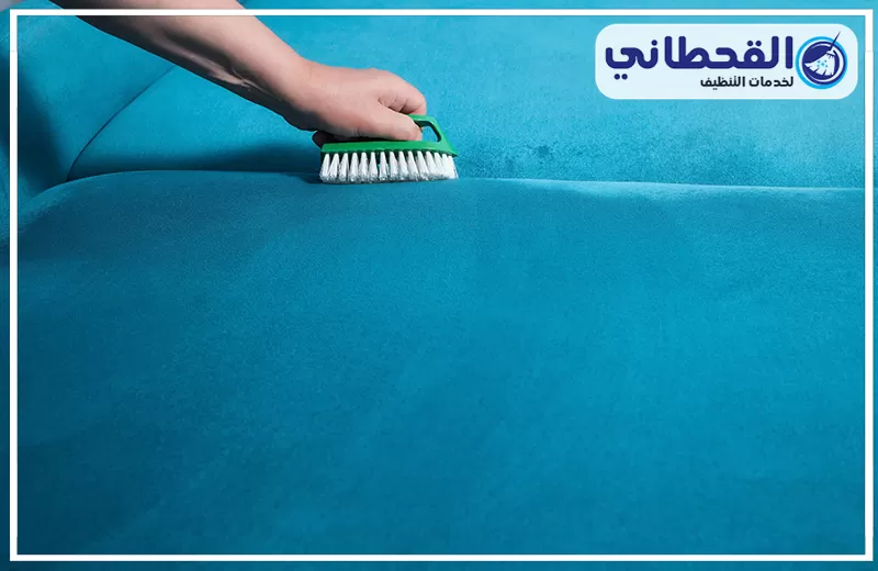 شركة تنظيف كنب بسيهات 0548145142 القحطاني فني شركة تنظيف كنب بسيهات يقوم بتنظيف وإزالة البقع الصعبة من كنب مخملي باستخدام فرشاة مخصصة